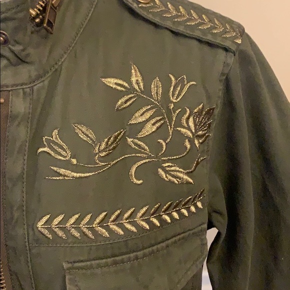 Military style jacket by Forever 21 . - Picture 2 of 5